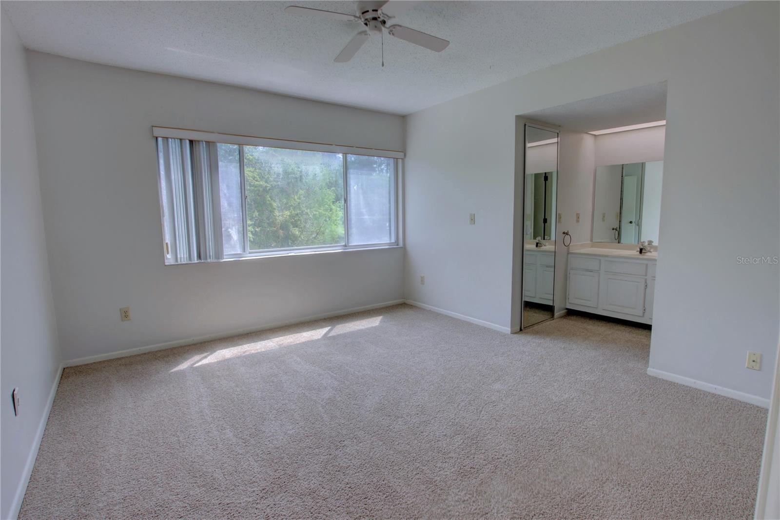 Image 16 of 25 For 4917 Walden Circle