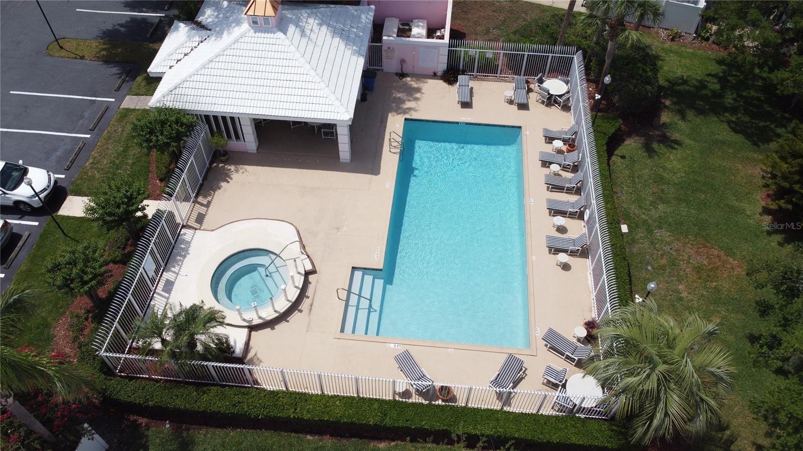 Image 6 of 25 For 4917 Walden Circle