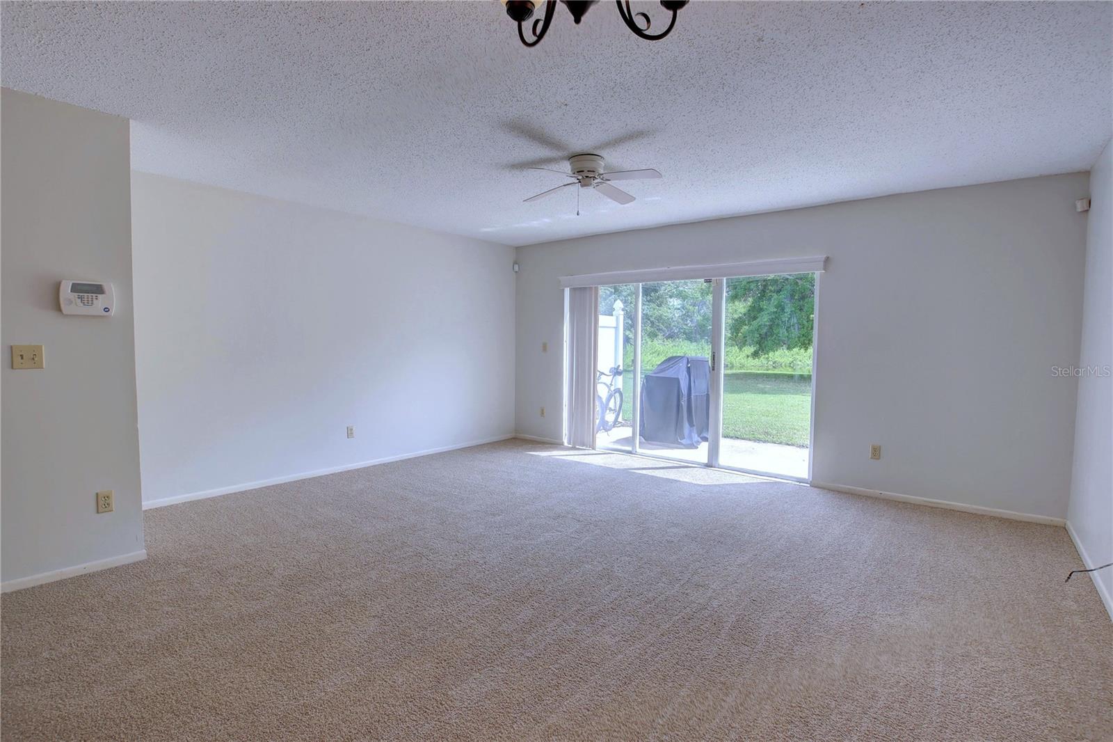 Image 9 of 25 For 4917 Walden Circle