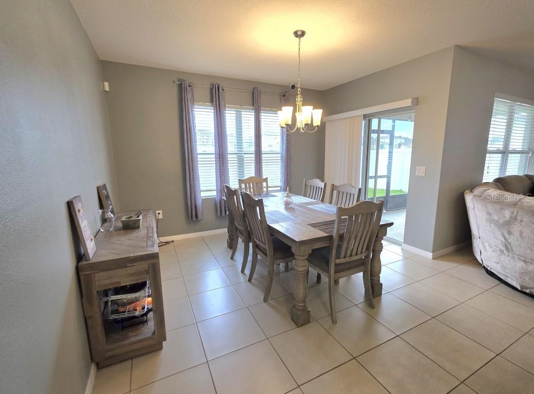 Image 17 of 42 For 368 Aberdeen Drive