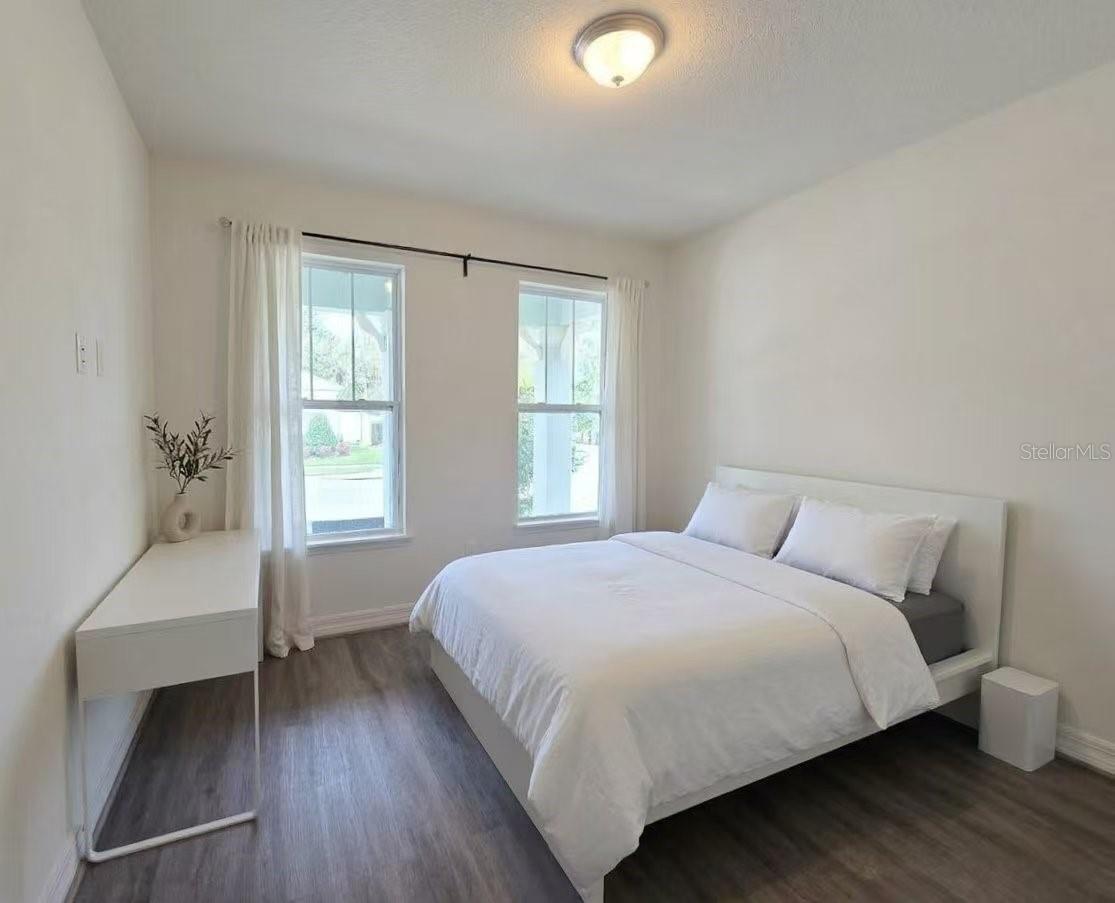 Image 15 of 24 For 1033 Wood Dale Circle