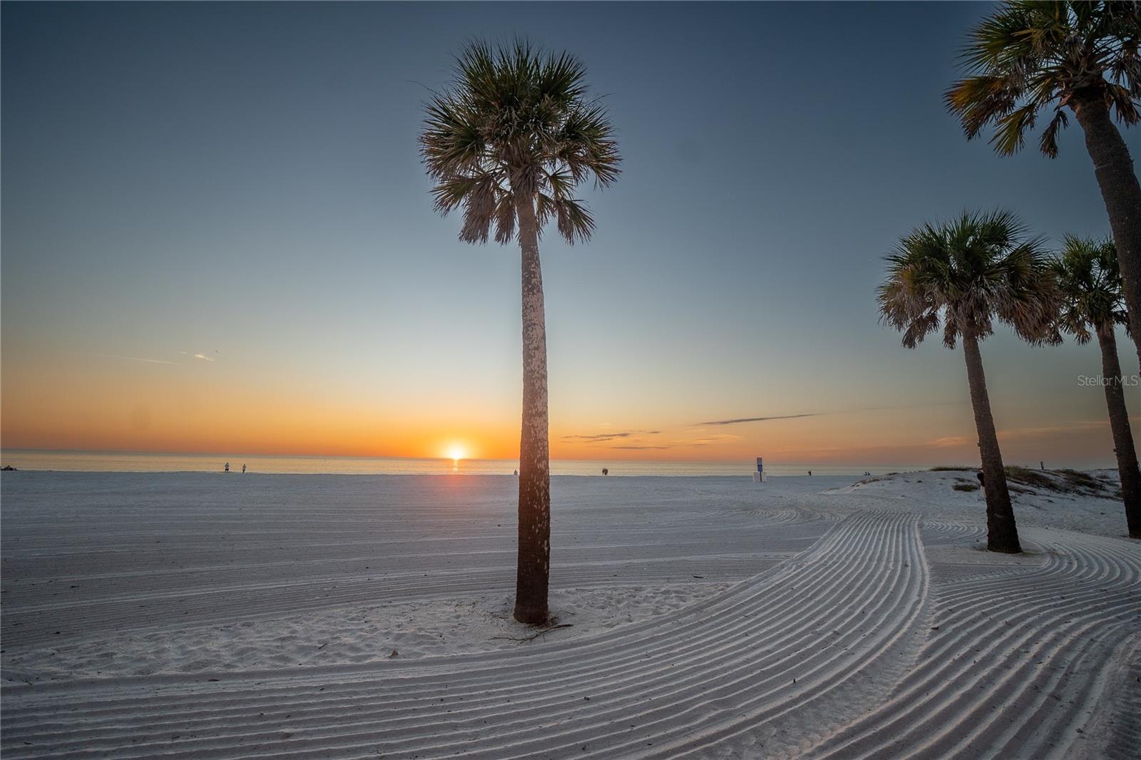 Image 3 of 65 For 130 177th Ter W