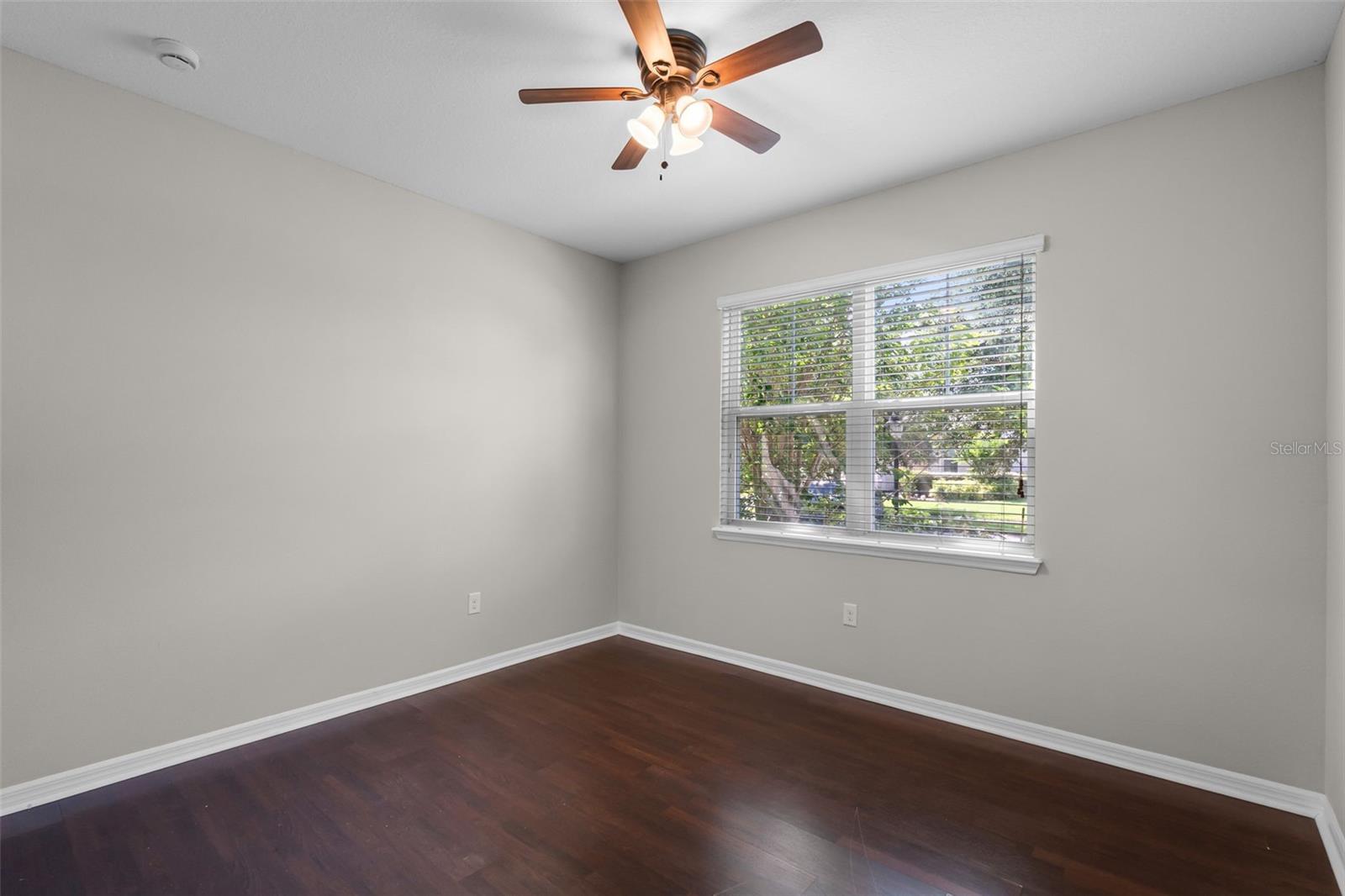 Image 11 of 24 For 405 Freesia Court