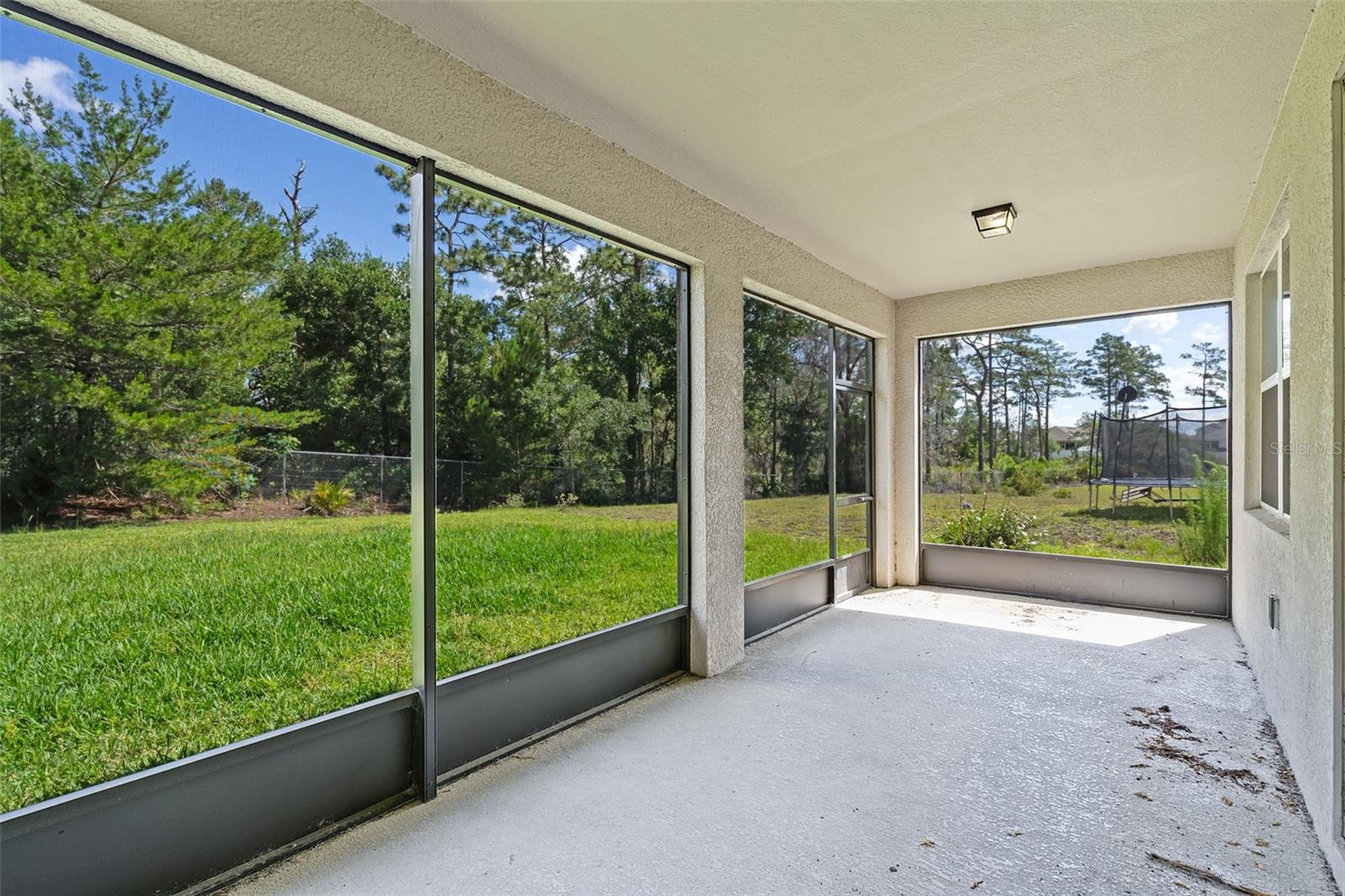 Image 21 of 24 For 405 Freesia Court