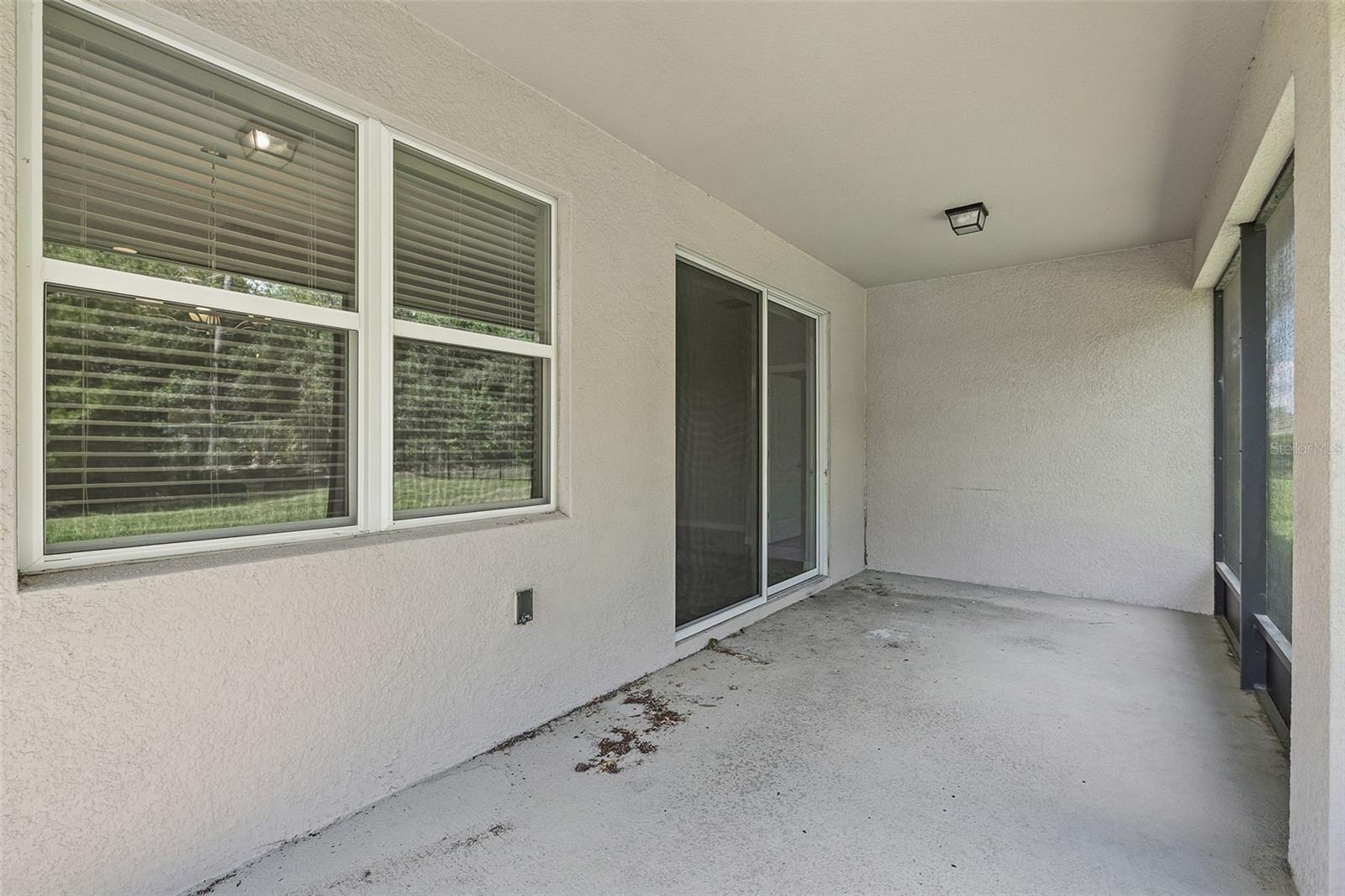 Image 22 of 24 For 405 Freesia Court