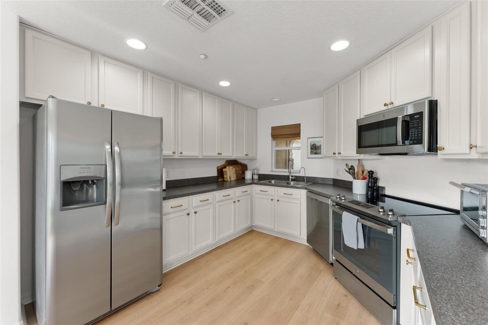 Image 17 of 40 For 13705 Golden Russet Drive