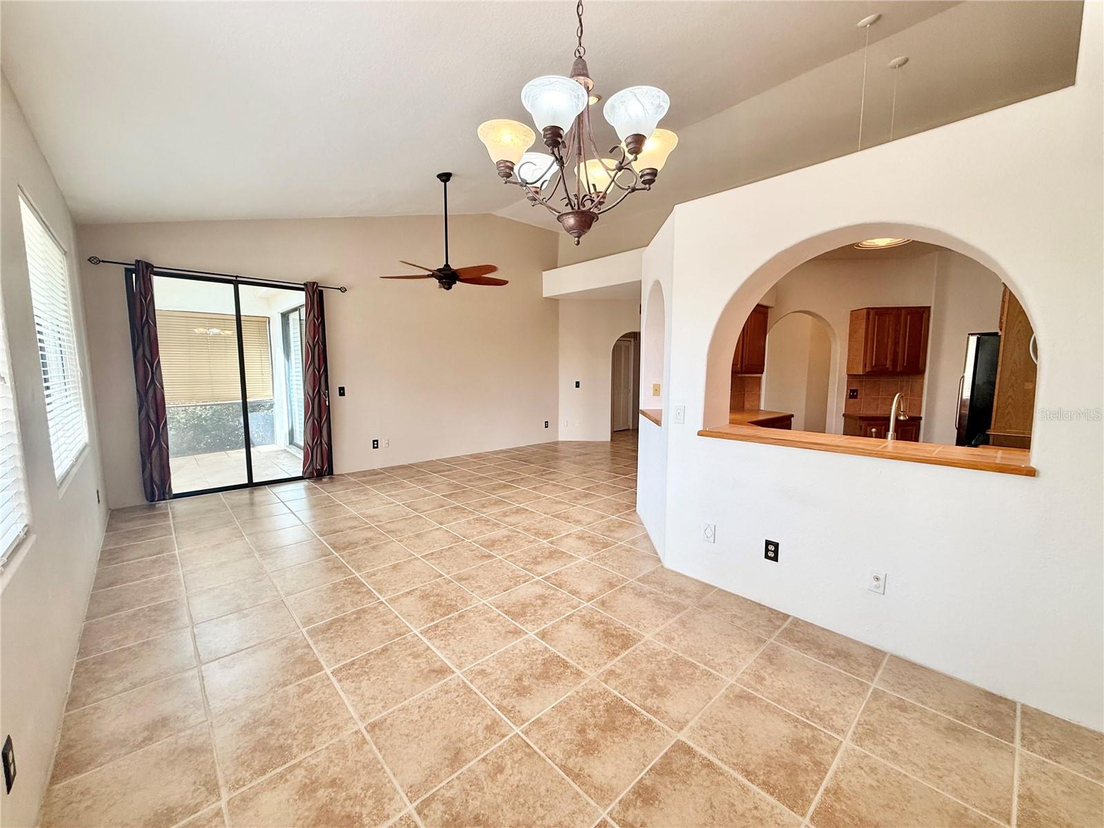 Image 10 of 20 For 524 Via Verona Lane 103