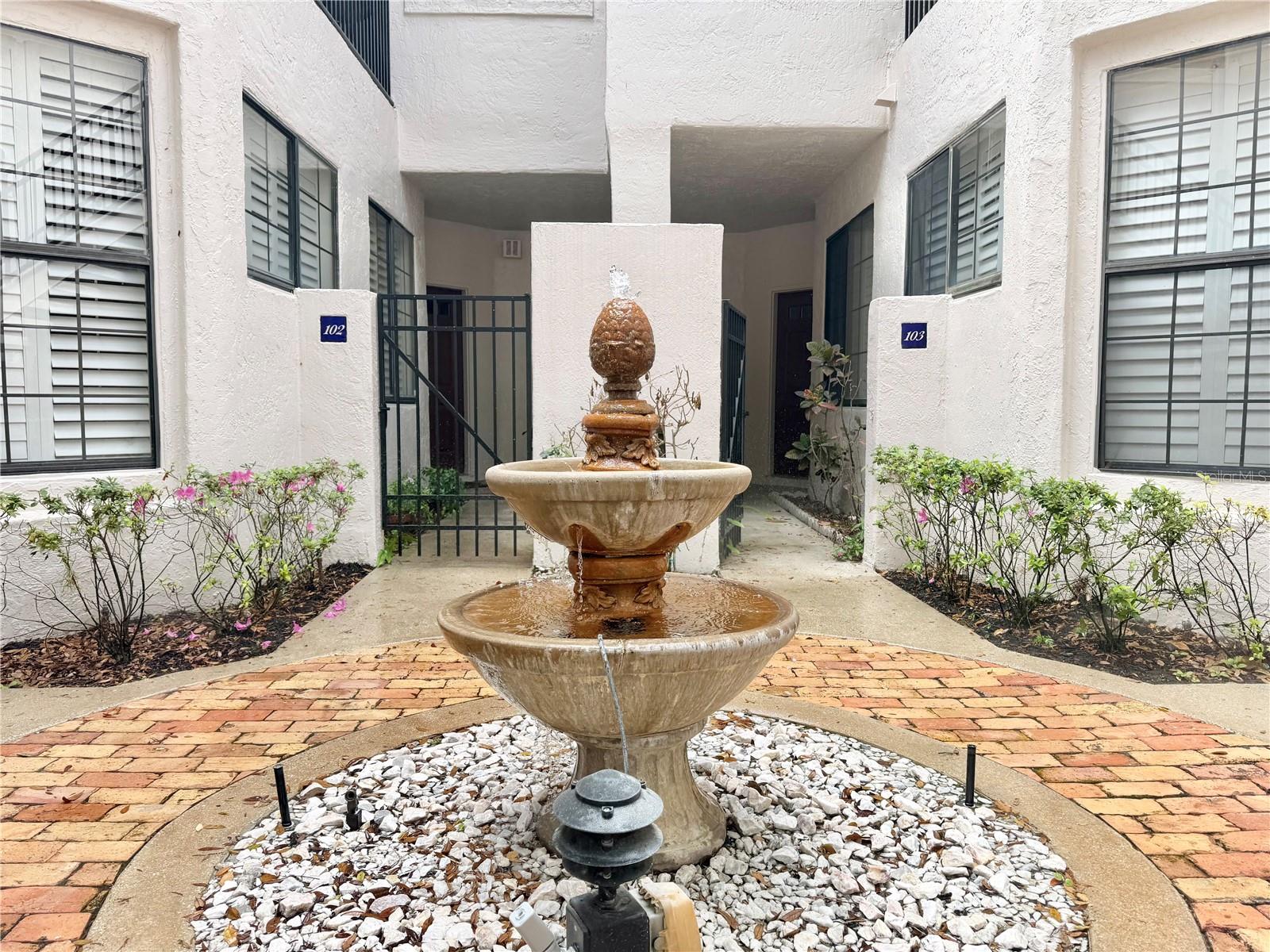 Image 17 of 20 For 524 Via Verona Lane 103