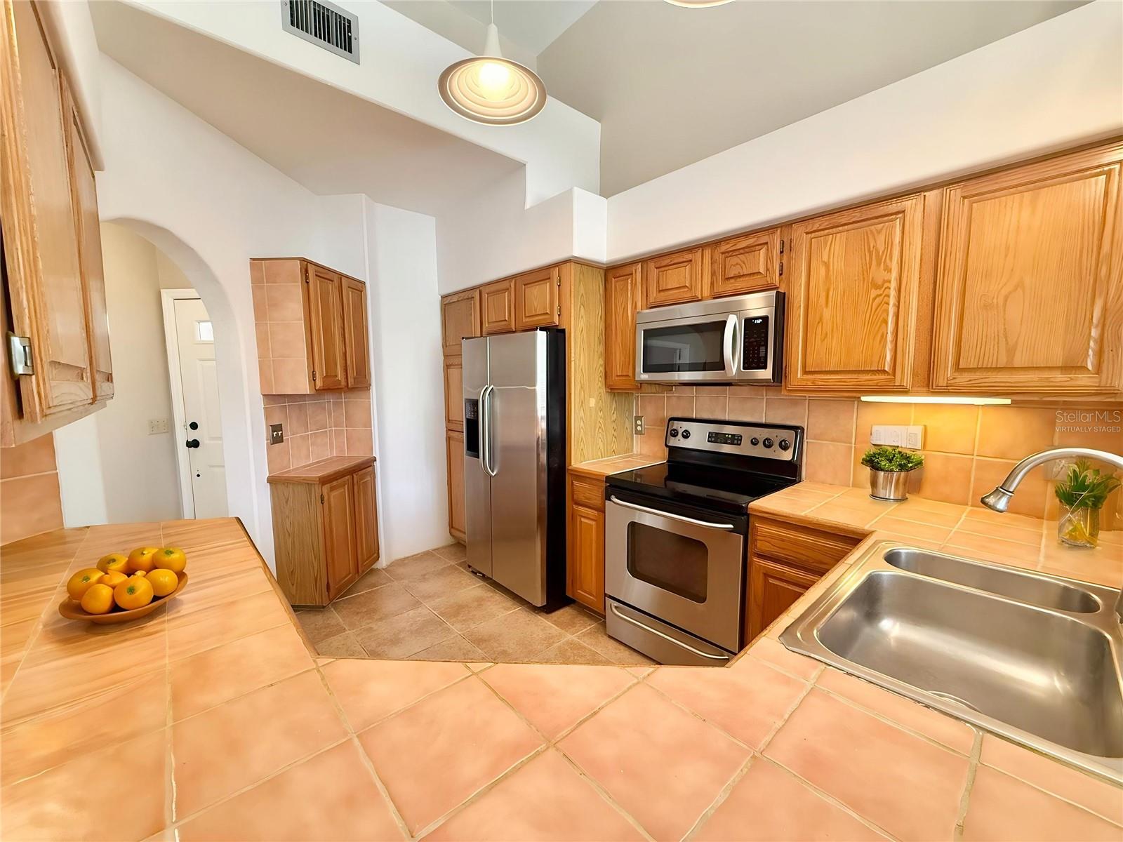 Image 7 of 20 For 524 Via Verona Lane 103