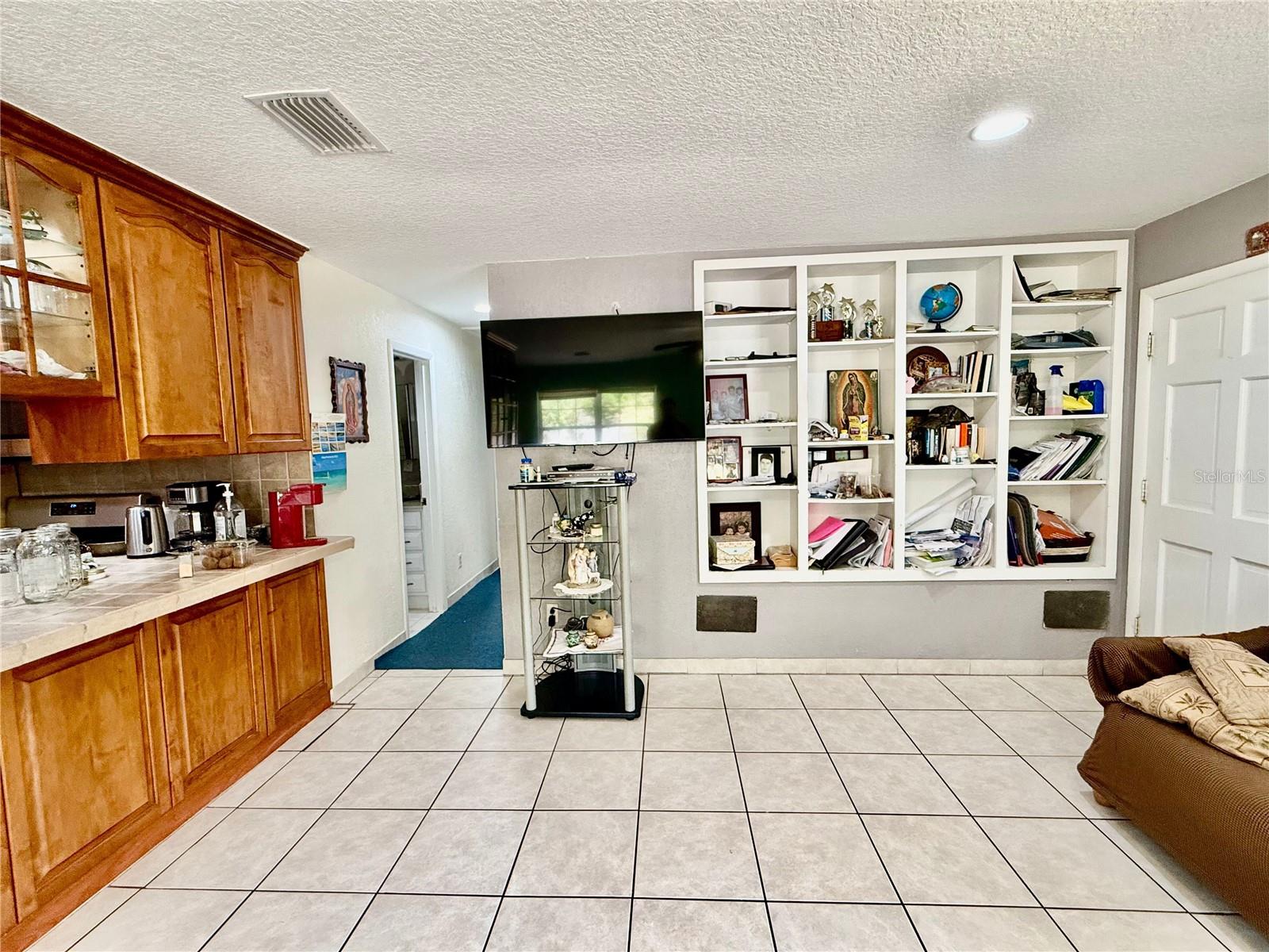 Image 8 of 27 For 1363 Emporia Road