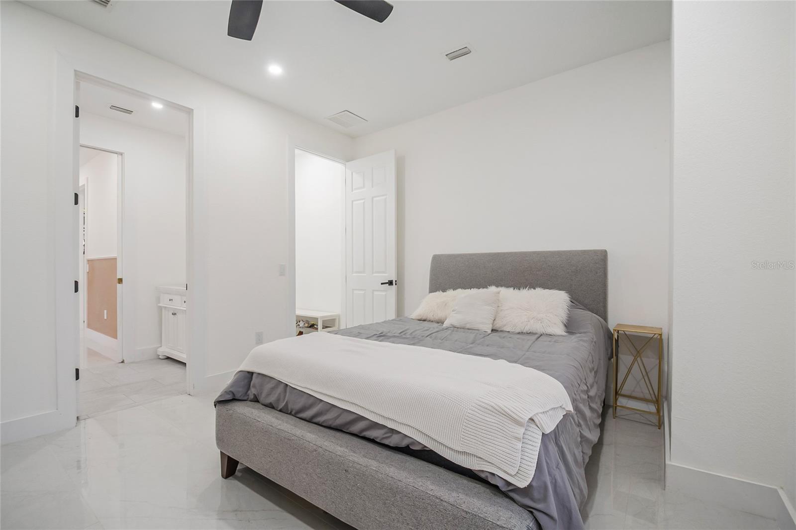 Image 42 of 68 For 4868 Chisholm Park Trail