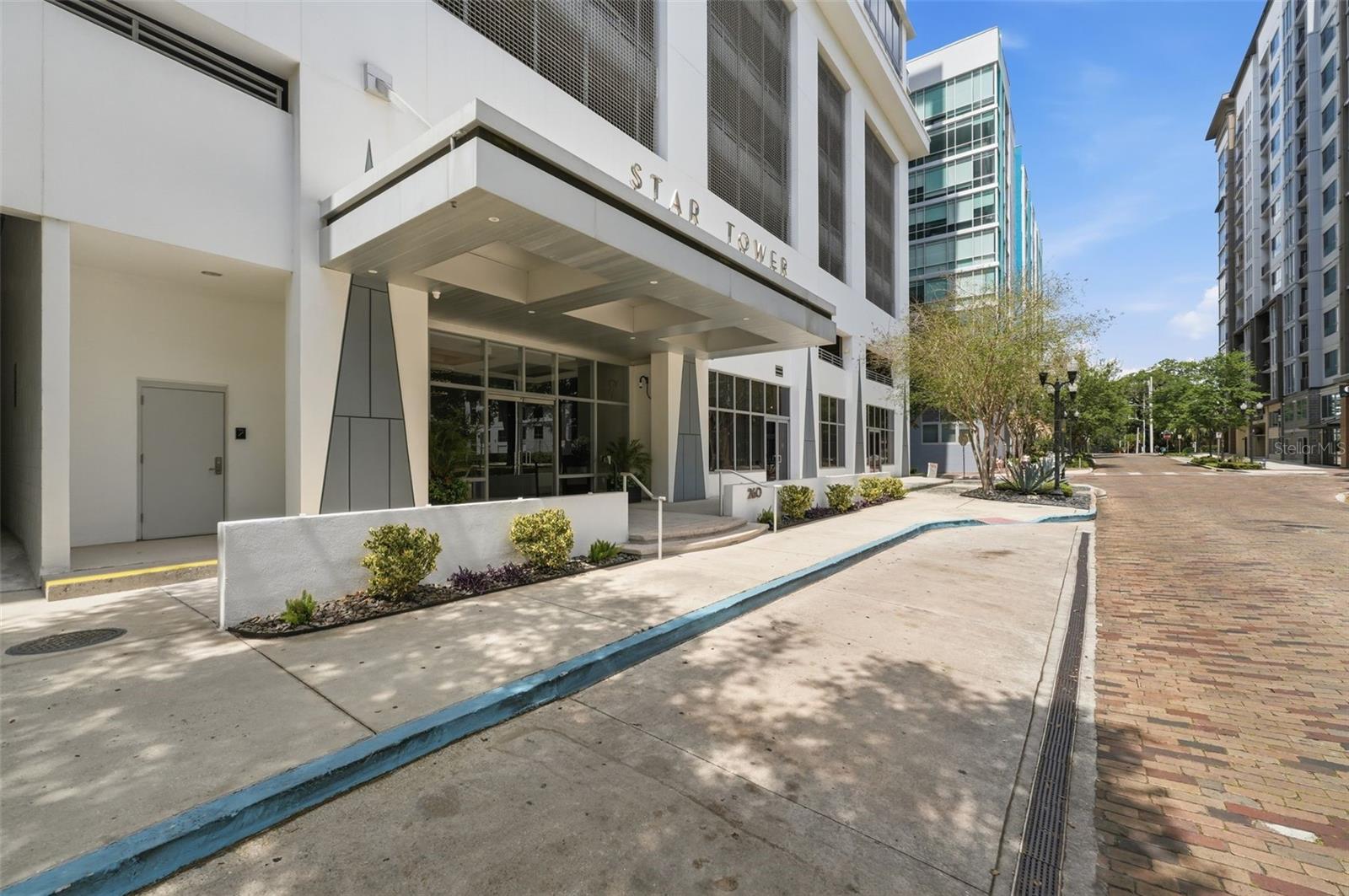 Image 9 of 50 For 260 Osceola Avenue 902