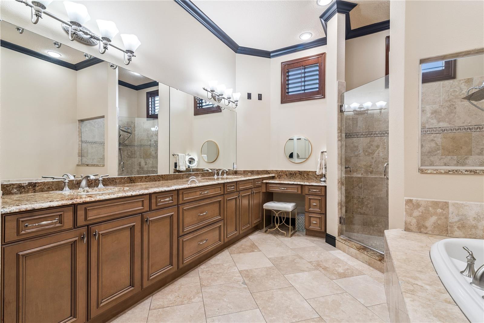 Image 24 of 40 For 101 New York Avenue 302