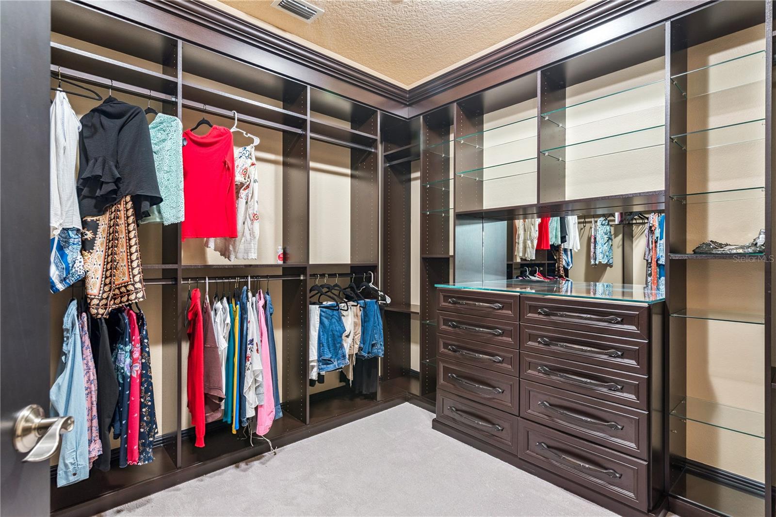 Image 26 of 40 For 101 New York Avenue 302