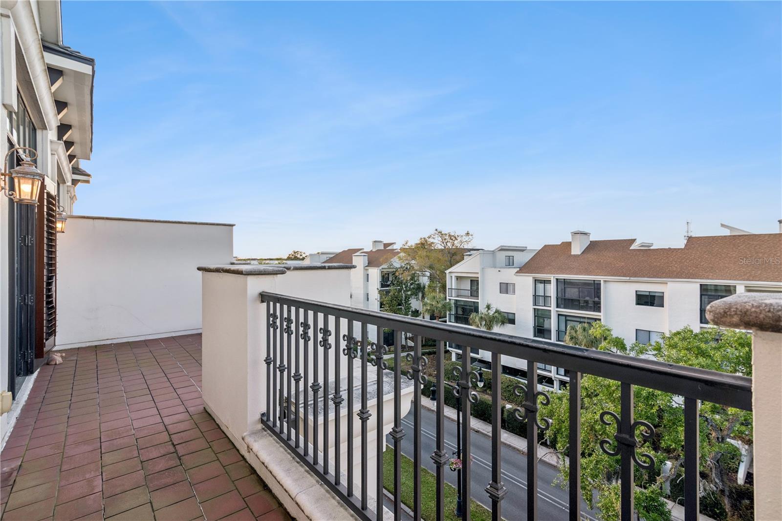 Image 28 of 40 For 101 New York Avenue 302