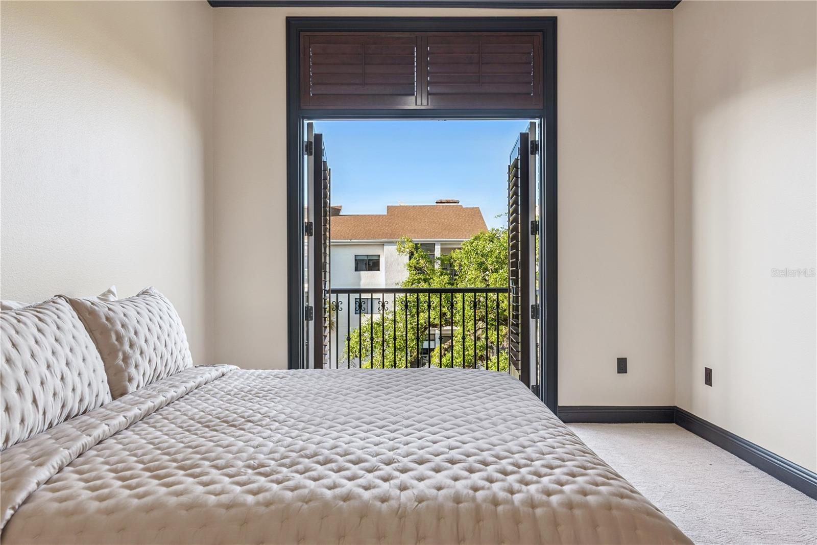 Image 30 of 40 For 101 New York Avenue 302