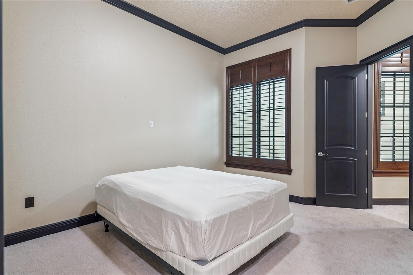 Image 36 of 40 For 101 New York Avenue 302