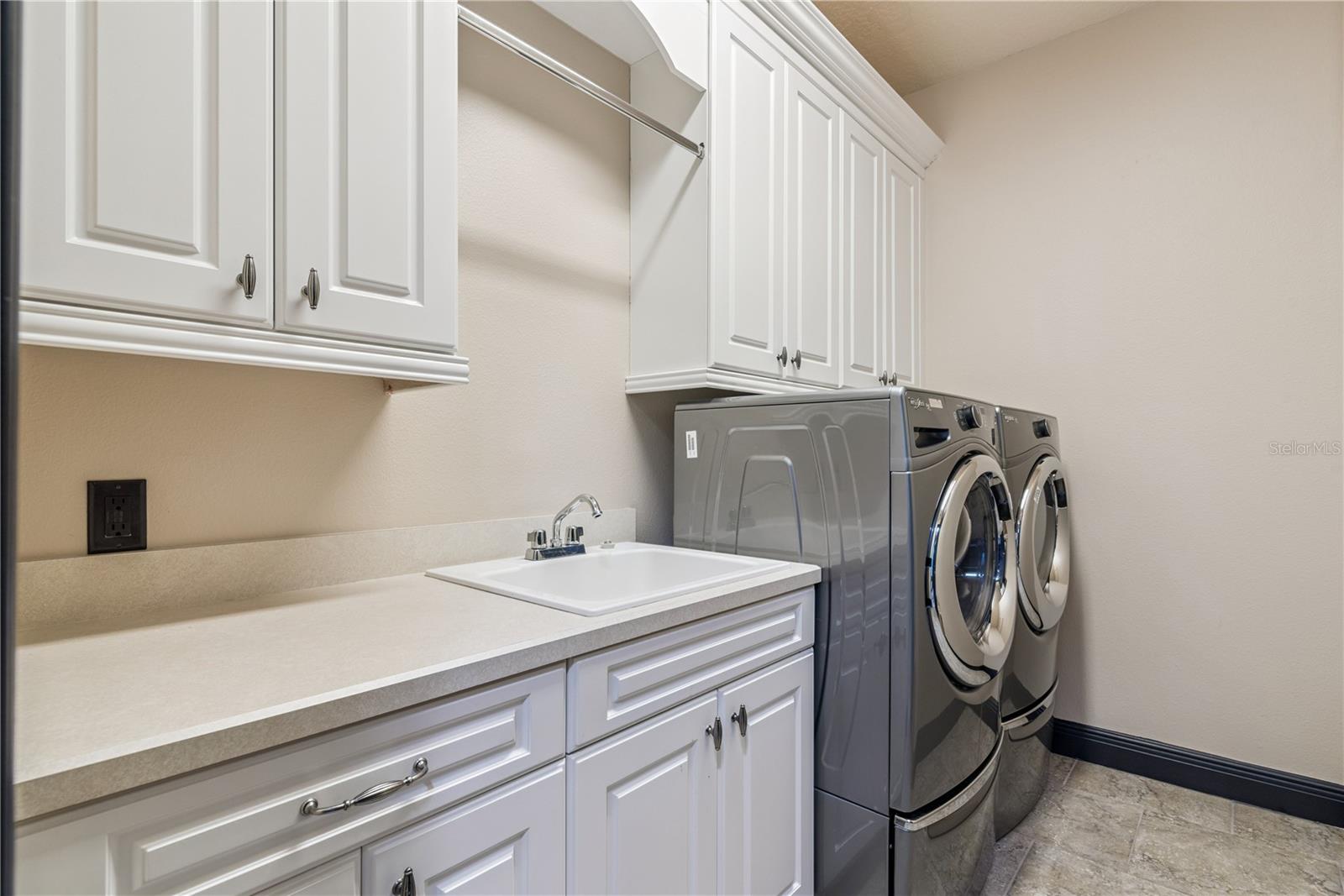 Image 38 of 40 For 101 New York Avenue 302