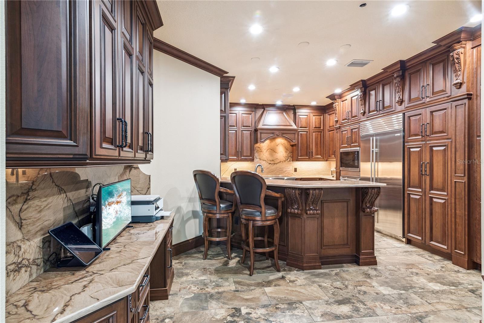 Image 7 of 40 For 101 New York Avenue 302