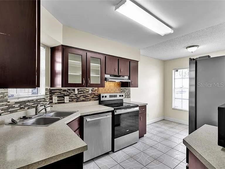 Image 2 of 9 For 7212 Alston Court