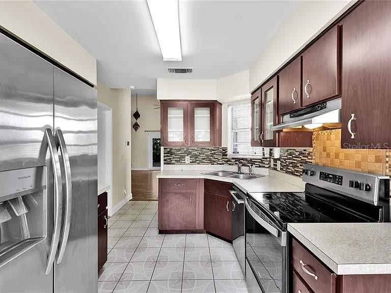 Image 3 of 9 For 7212 Alston Court