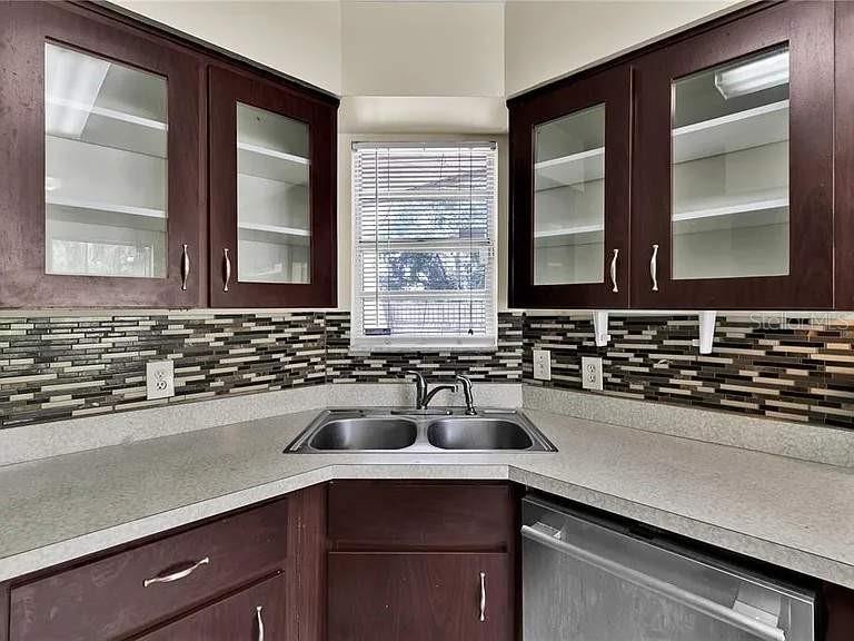 Image 4 of 9 For 7212 Alston Court