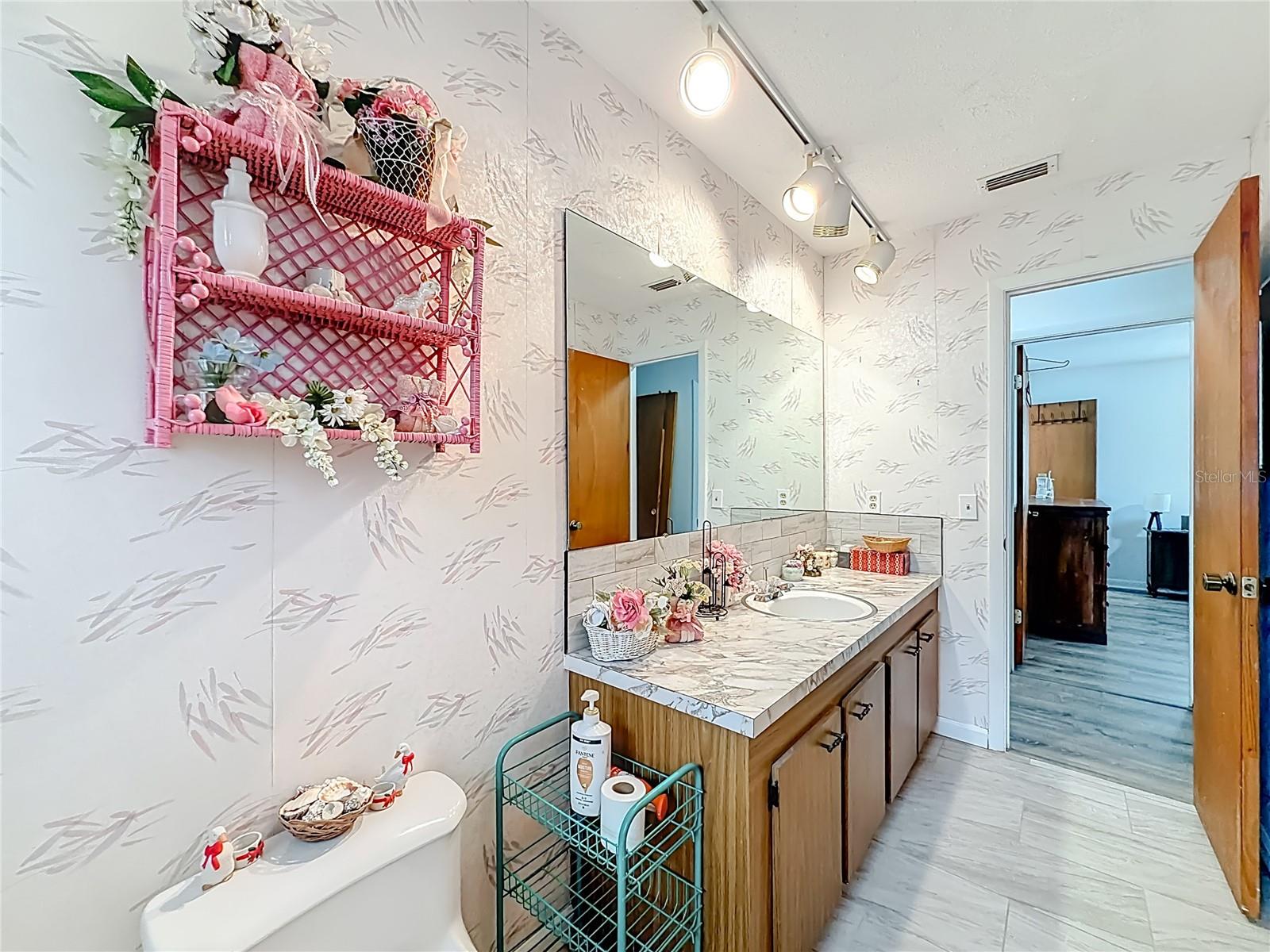 Image 15 of 53 For 1975 Scenic Way