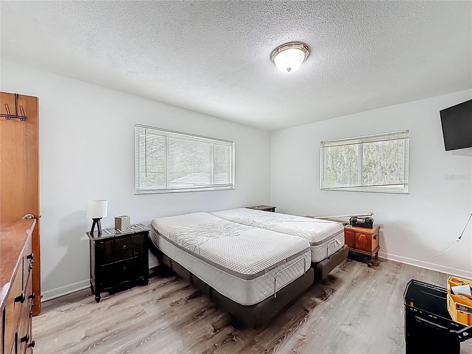 Image 16 of 53 For 1975 Scenic Way