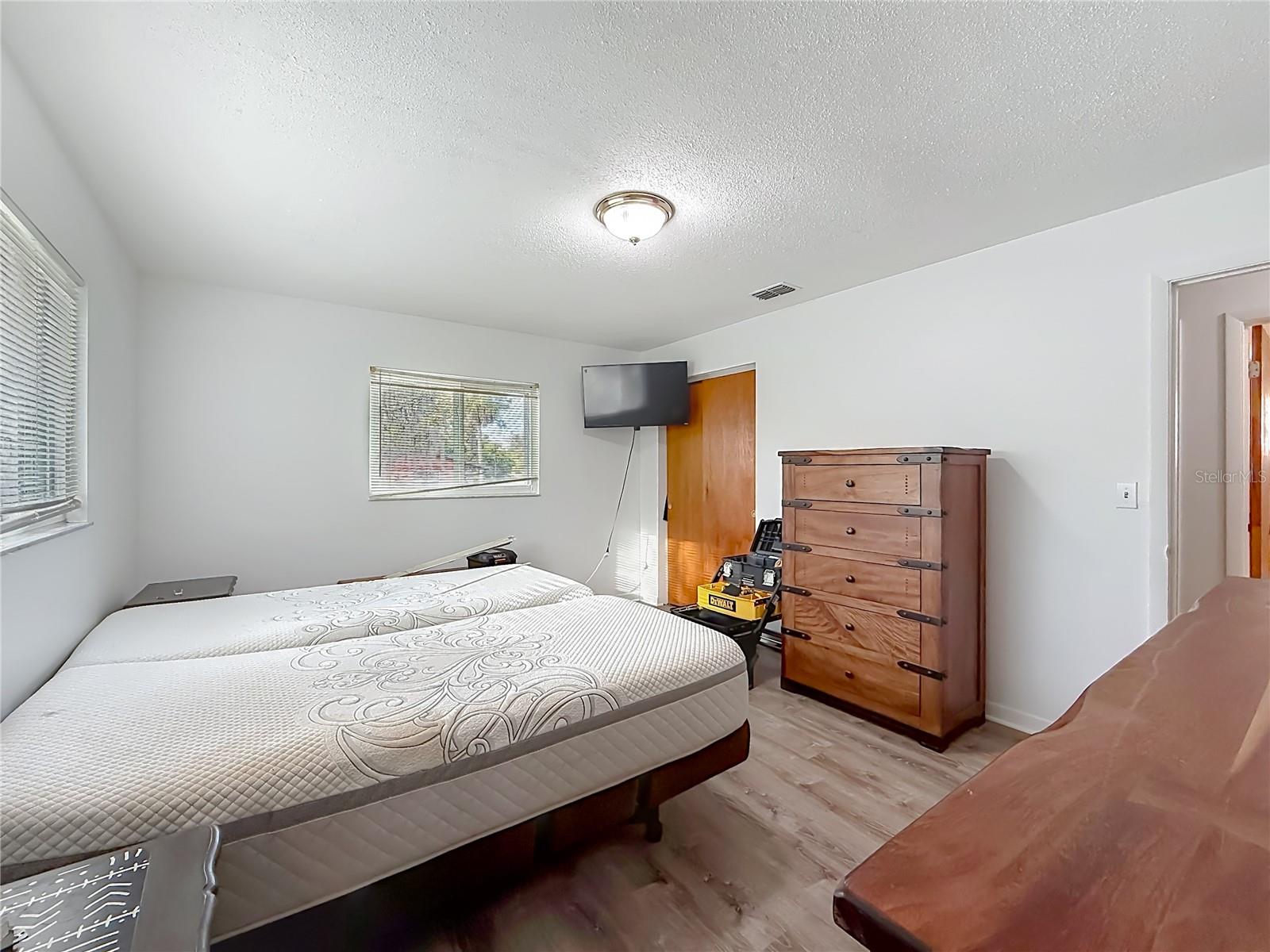 Image 19 of 53 For 1975 Scenic Way