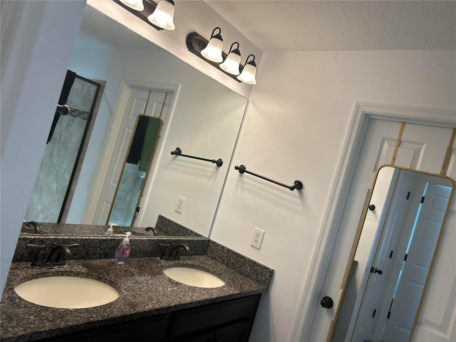 Image 7 of 19 For 18879 Ulmus Street