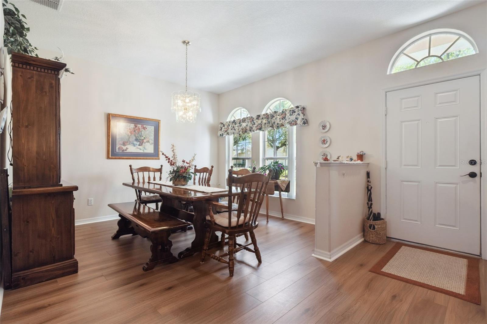 Image 4 of 36 For 1209 Castleport Road