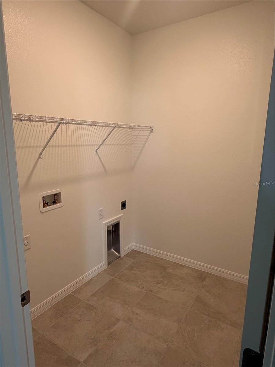 Image 5 of 14 For 24546 Hodges Reserve Avenue