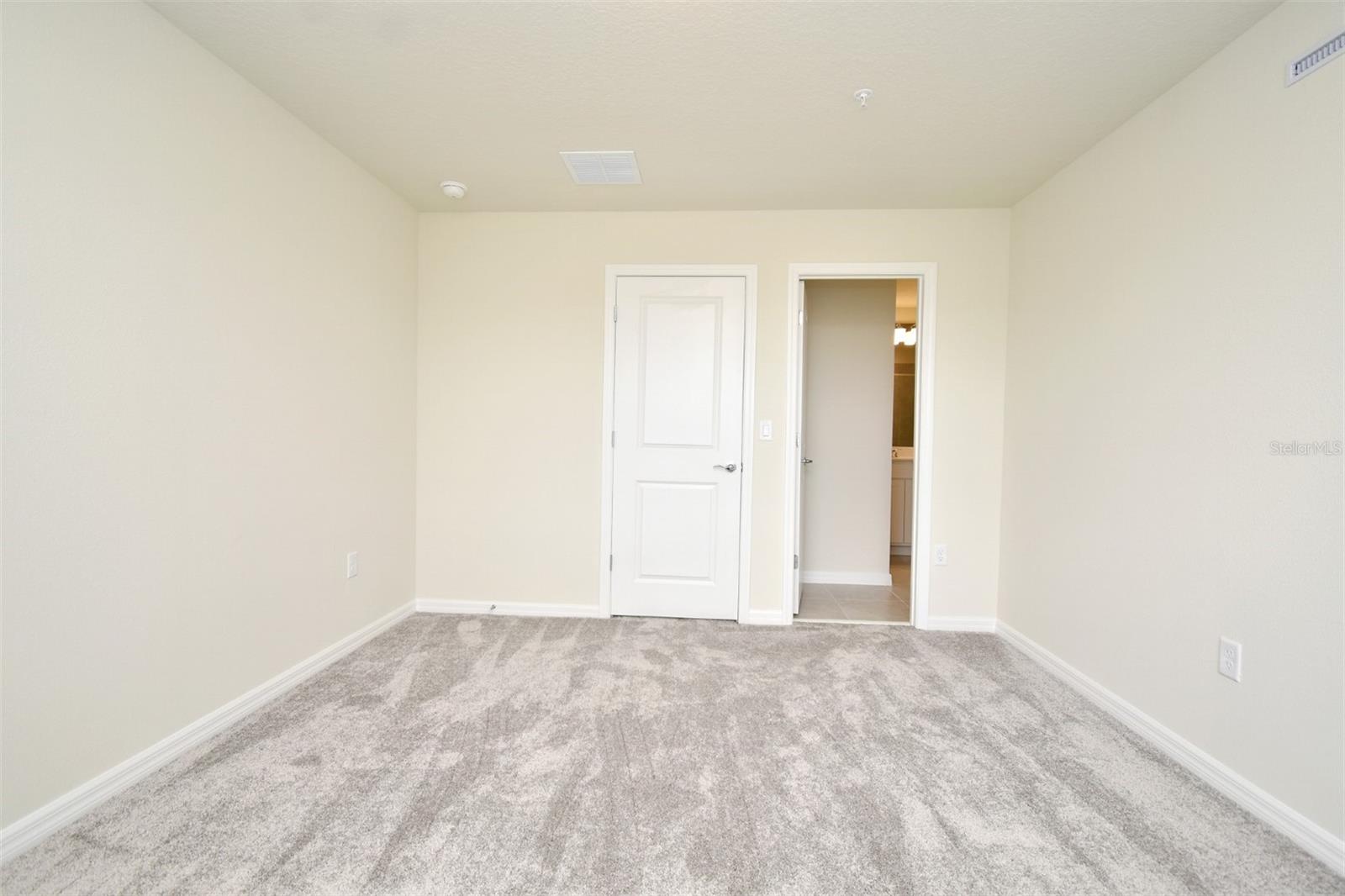 Image 32 of 51 For 3159 Emerald Acres Lane