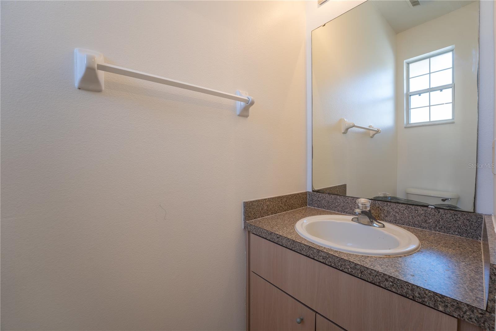 Image 11 of 30 For 4712 Hemingway House Street