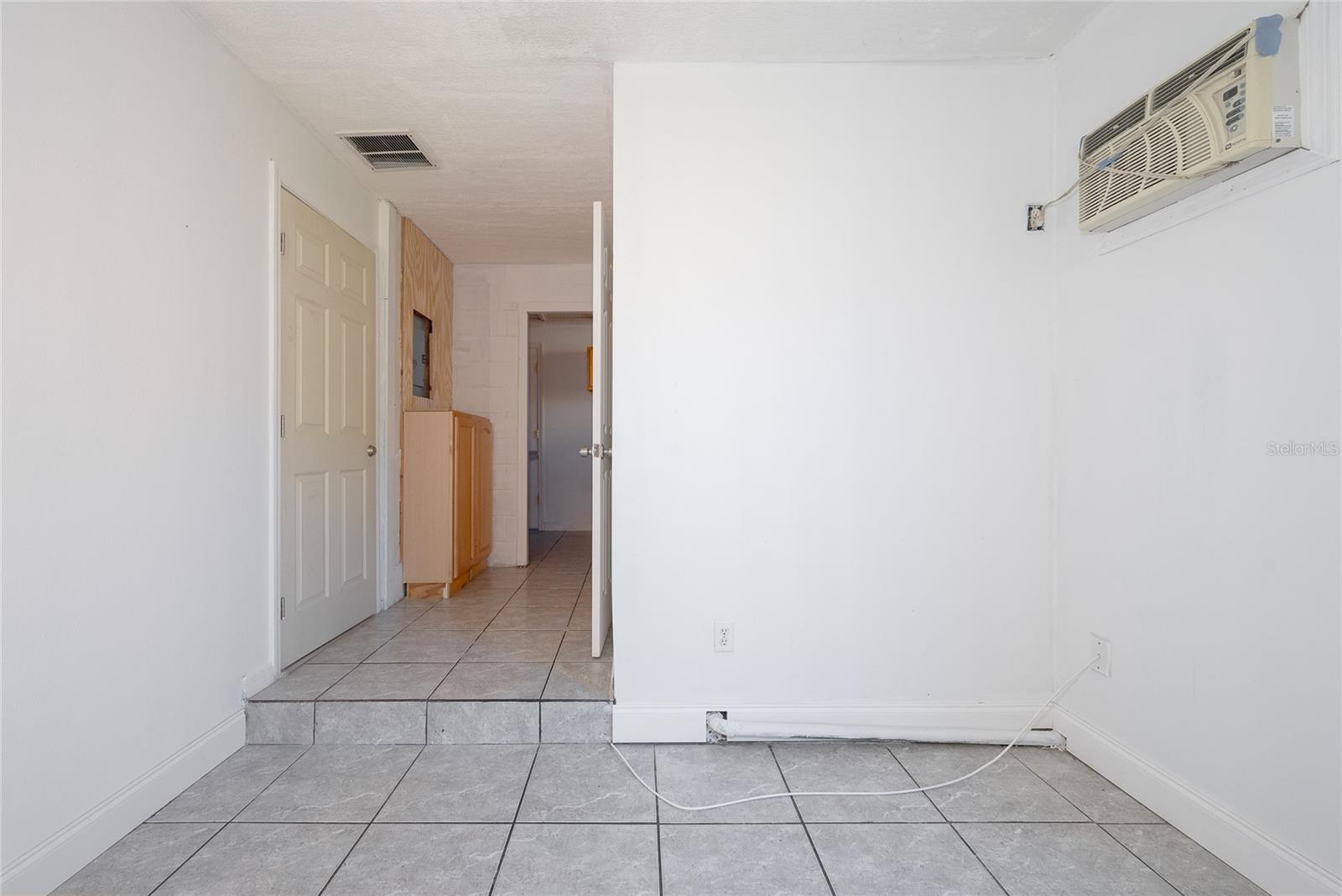 Image 38 of 45 For 7840 Snipe Street