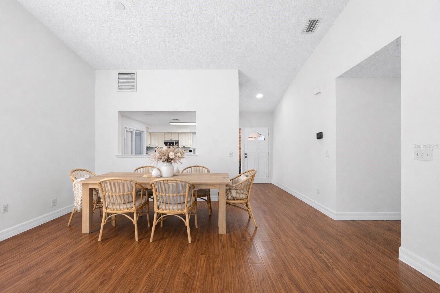 Image 17 of 52 For 224 Springside Road