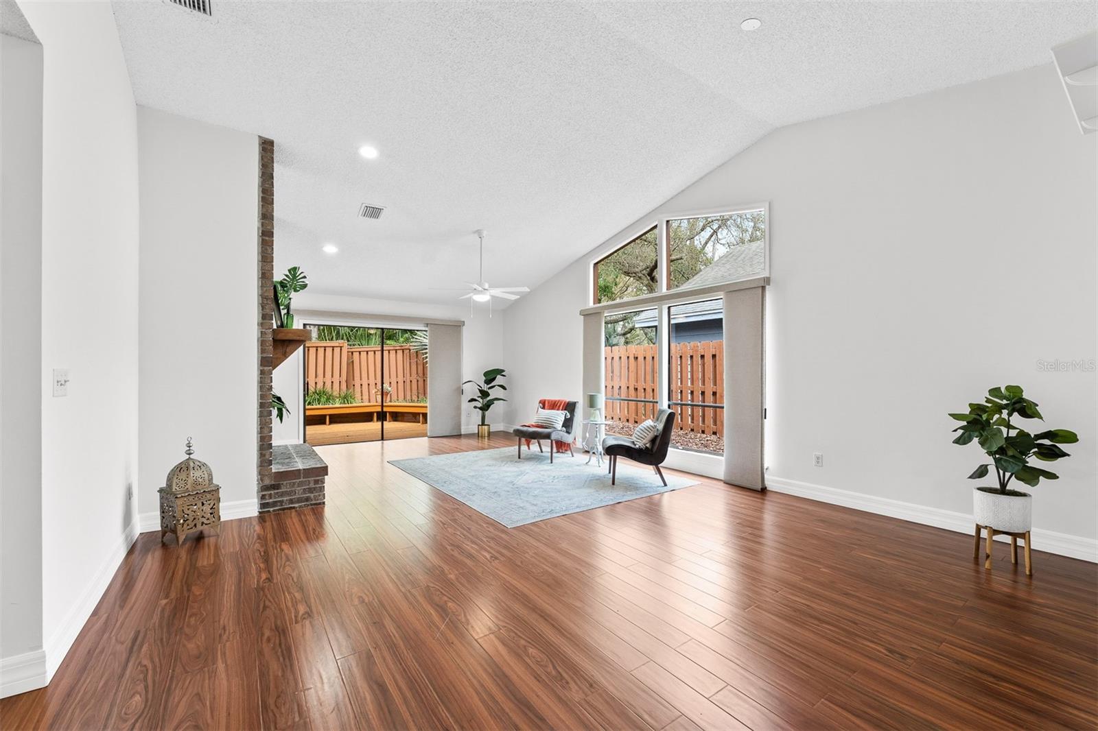 Image 18 of 52 For 224 Springside Road