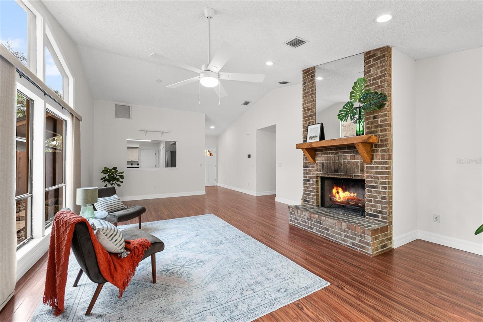 Image 20 of 52 For 224 Springside Road