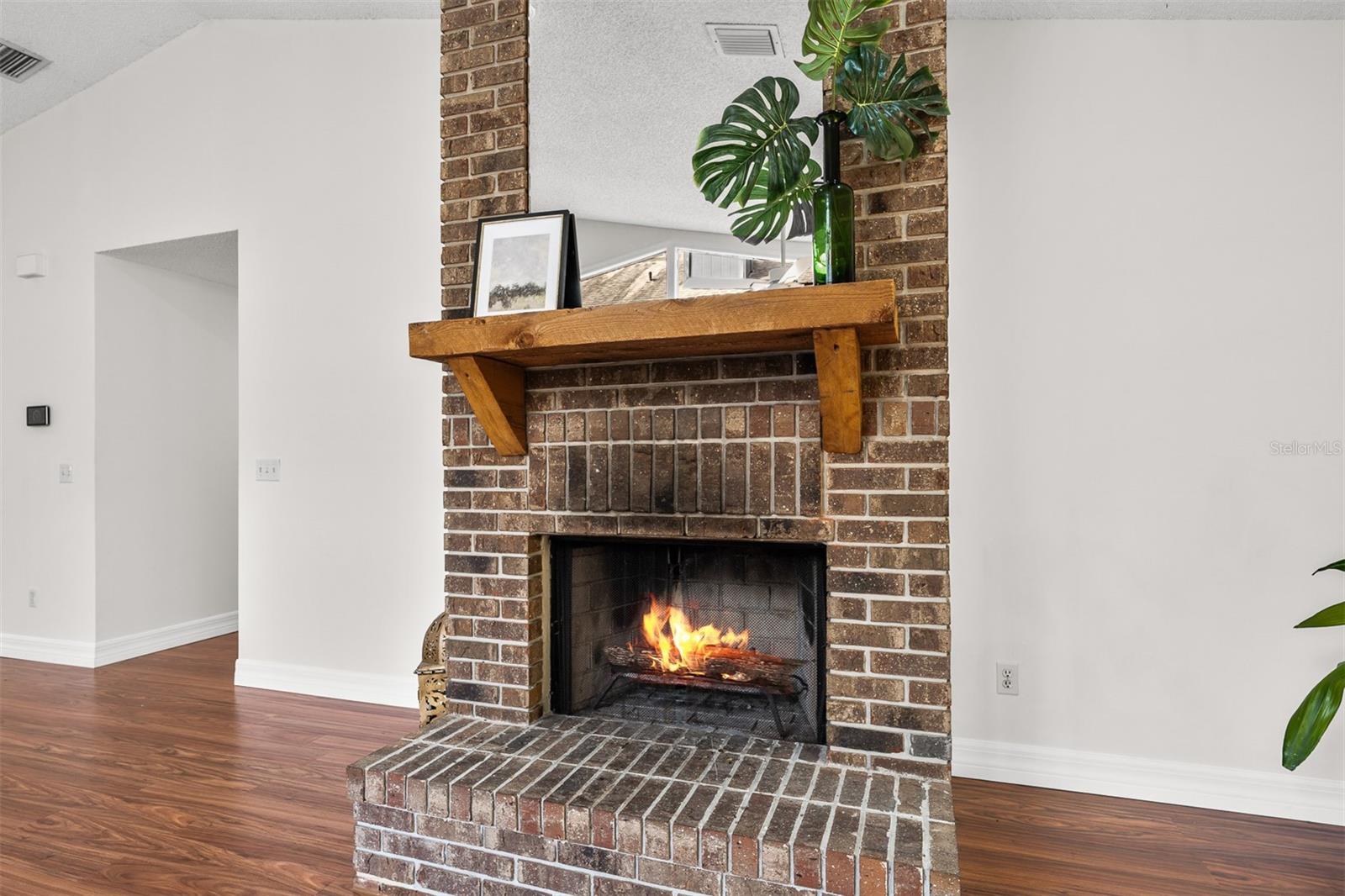 Image 21 of 52 For 224 Springside Road