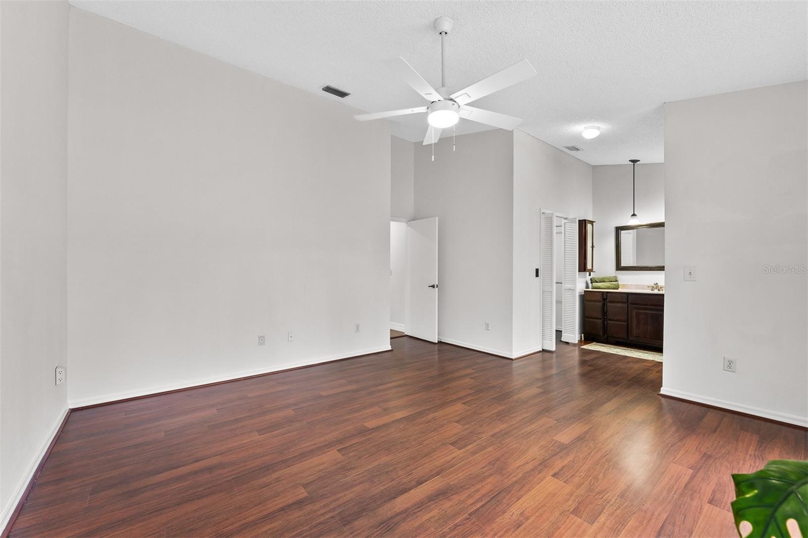 Image 23 of 52 For 224 Springside Road