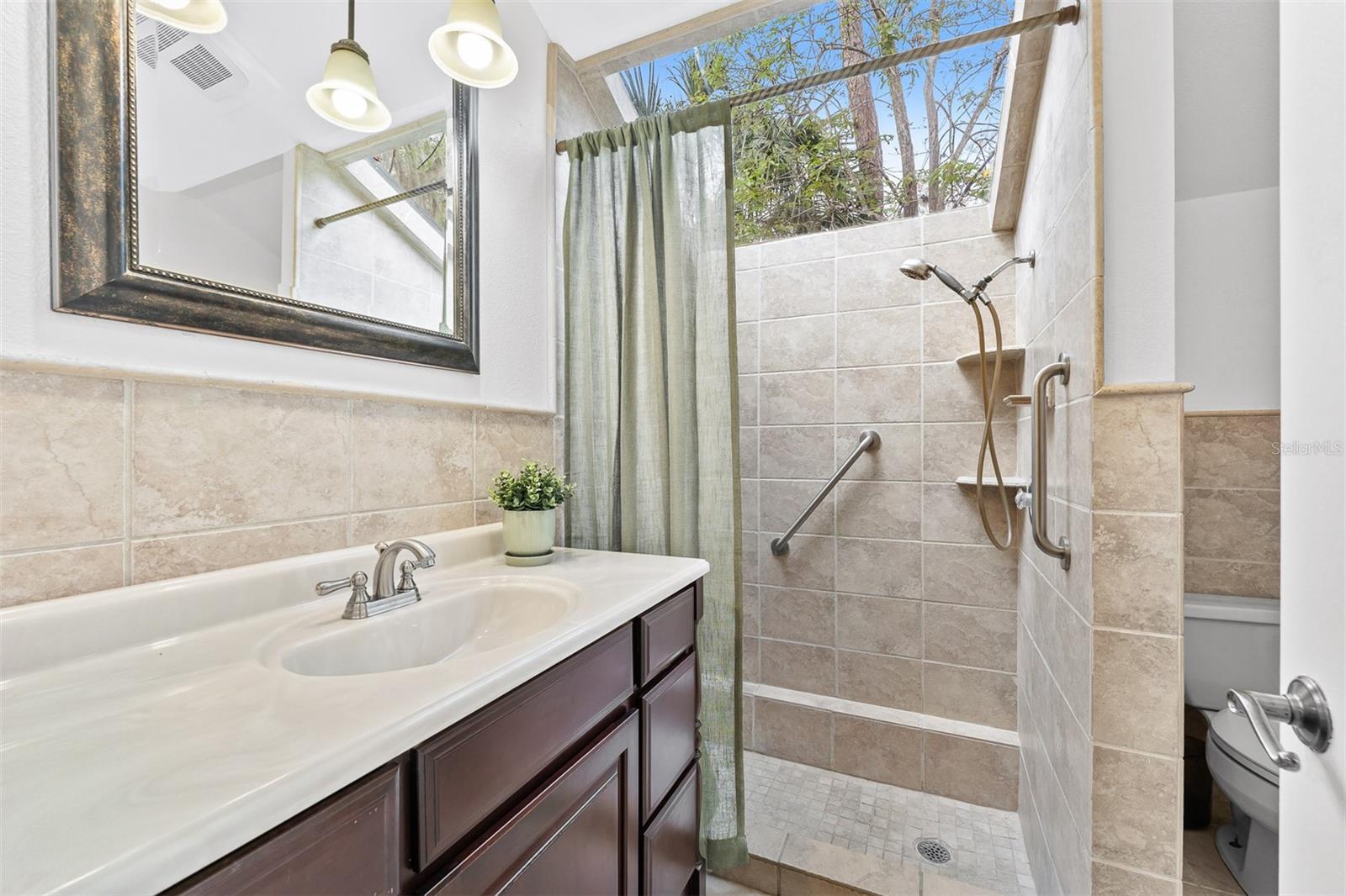 Image 28 of 52 For 224 Springside Road