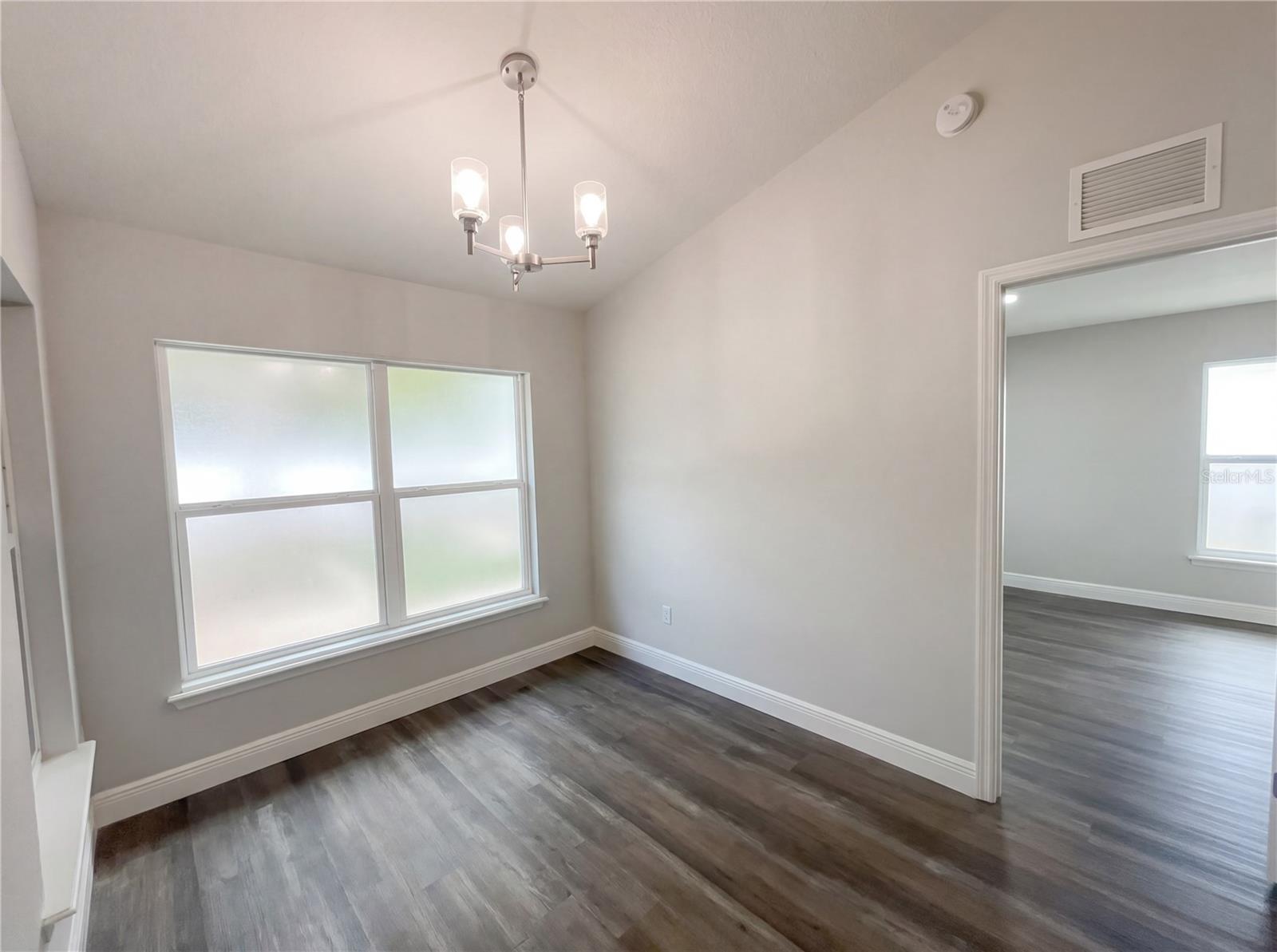 Image 12 of 32 For 1836 Winged Elm Place