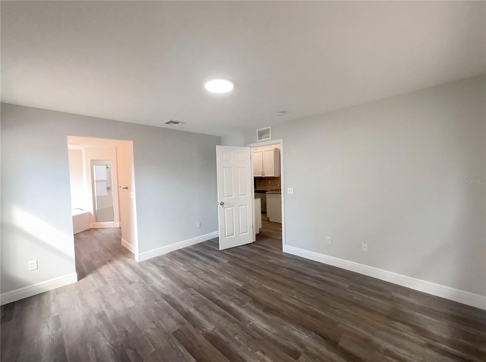 Image 14 of 32 For 1836 Winged Elm Place