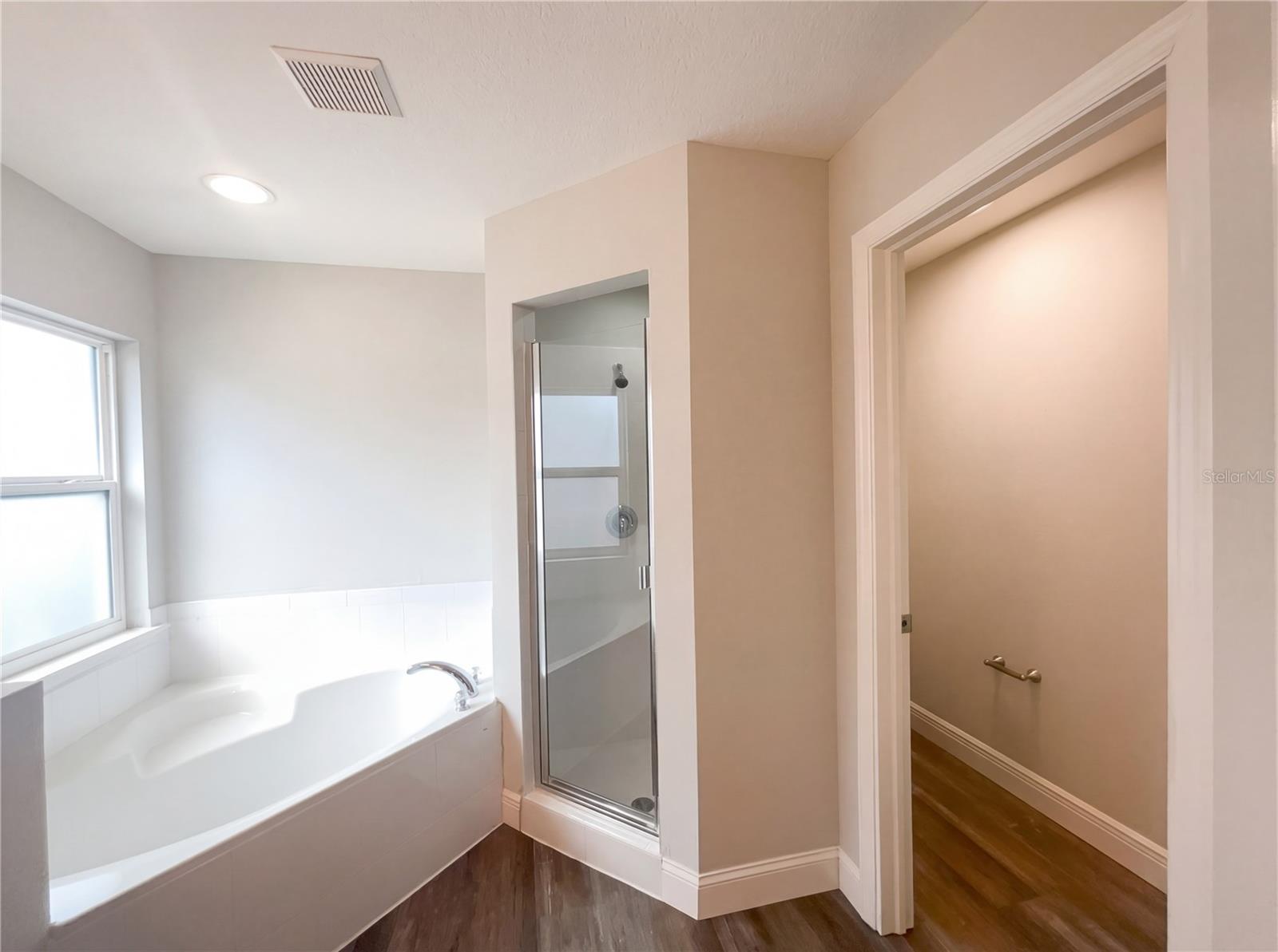 Image 24 of 32 For 1836 Winged Elm Place