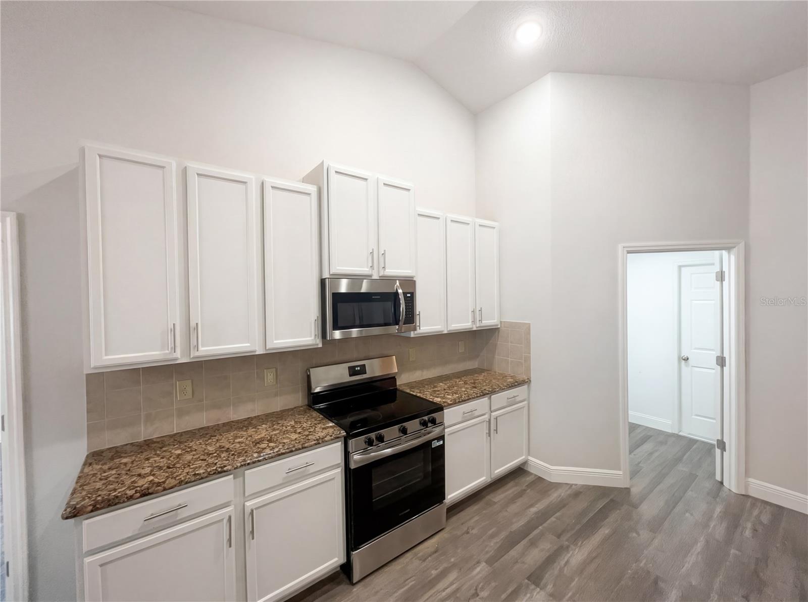 Image 9 of 32 For 1836 Winged Elm Place