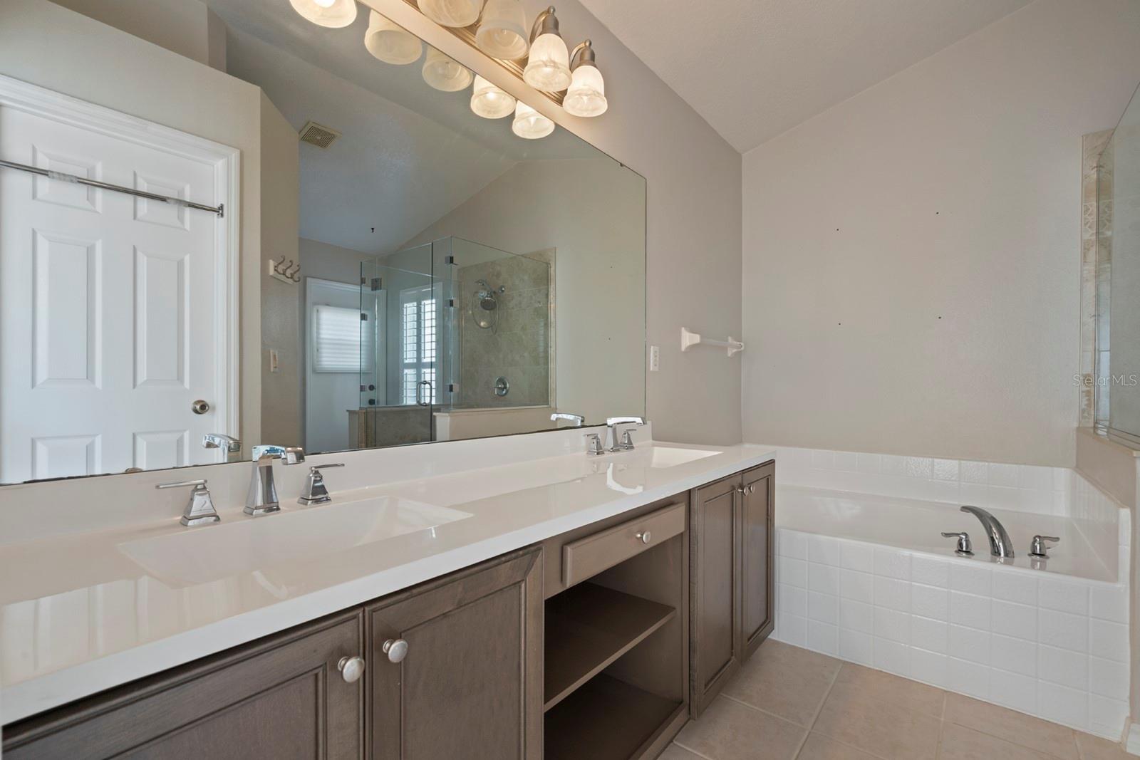 Image 16 of 38 For 4024 Forest Island Drive