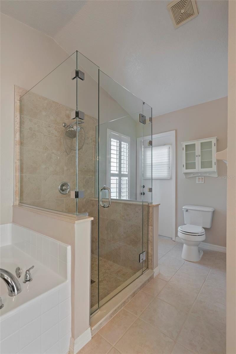 Image 17 of 38 For 4024 Forest Island Drive