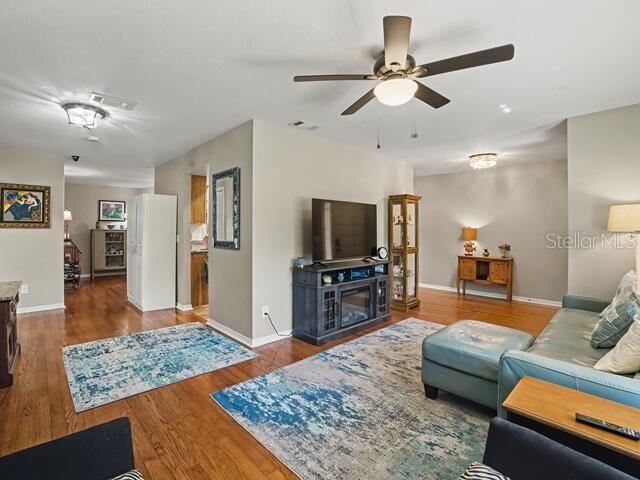 Image 5 of 23 For 5213 Lantana Street