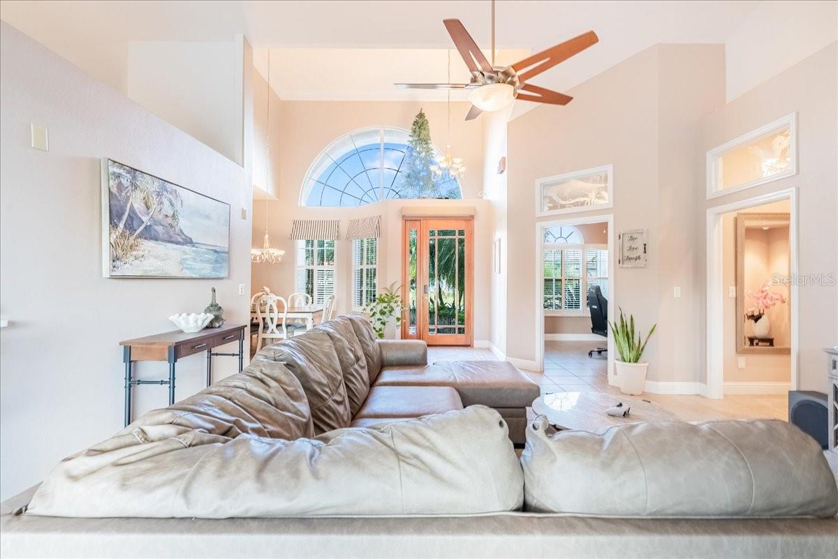 Image 5 of 30 For 3224 Countryside View Drive