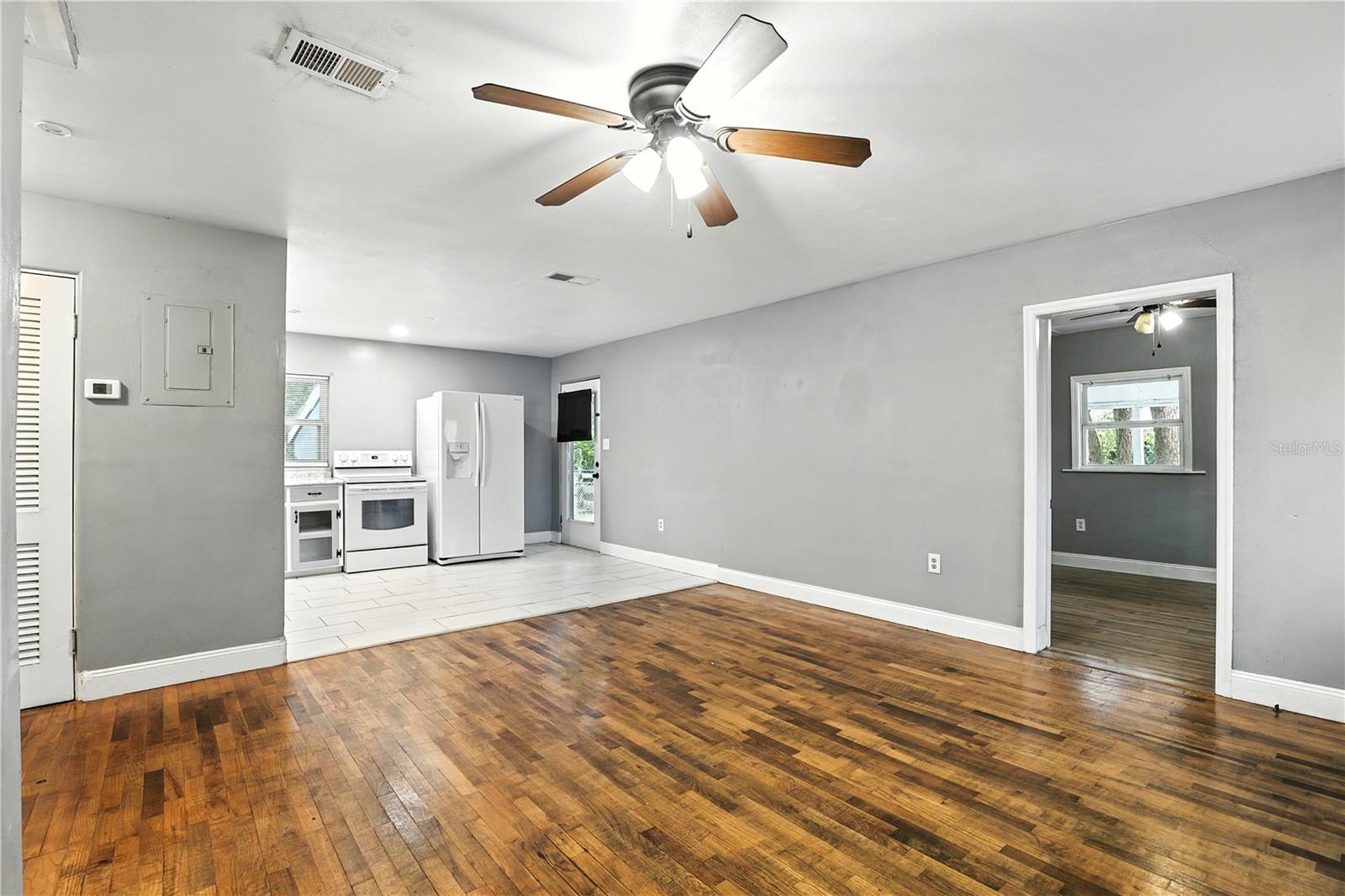 Image 4 of 26 For 1412 Voorhis Avenue